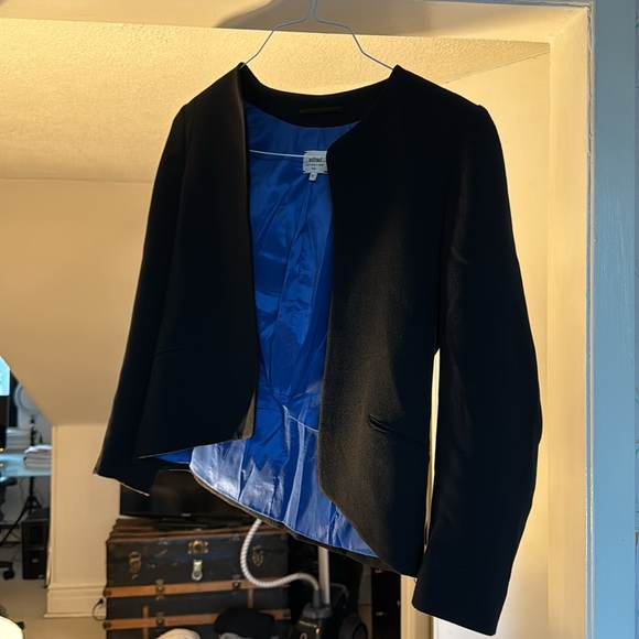 Black, crop blazer - Picture 3 of 5